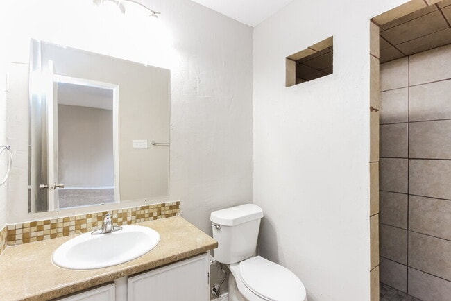 Building Photo - 6505 Alta Oaks Dr