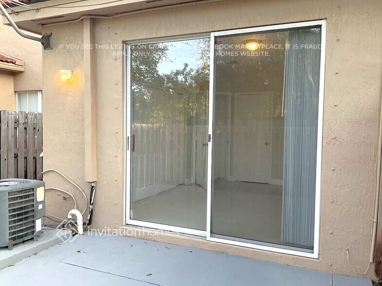 Building Photo - 7663 N Southwood Cir