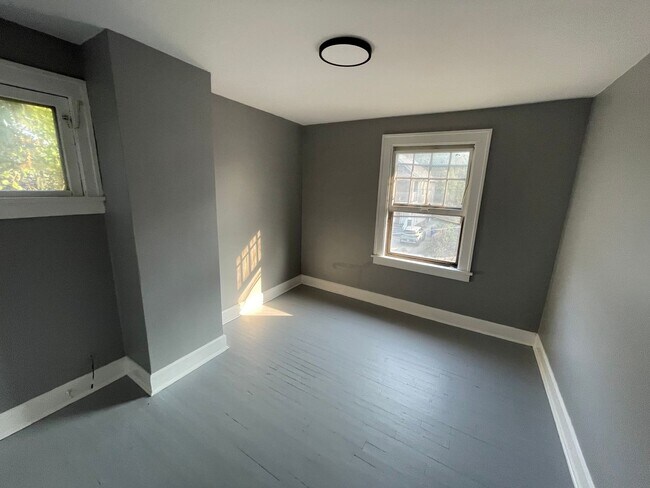 Building Photo - SECTION 8 and EDEN Accepted!!! Newly Renovated 3 Brd Home!