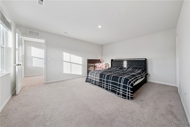 Building Photo - 32 Florence Ln