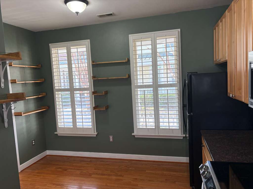 Kitchen - 605 Spring St