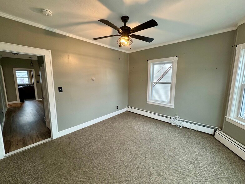 Building Photo - 61 John St