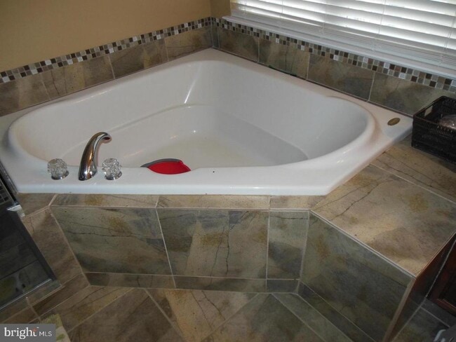 Building Photo - 25838 Norrington Square