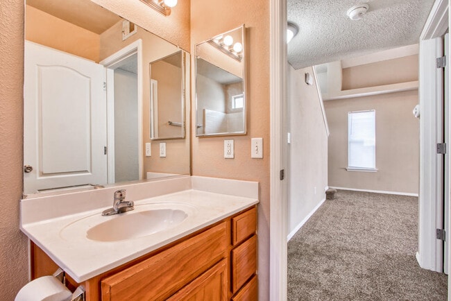 Building Photo - 11717 Lapstone Way
