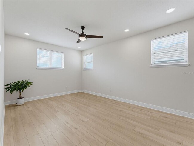 Building Photo - 2525 Mario Wy