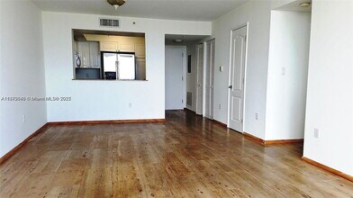 Building Photo - 1800 Sunset Harbour Dr