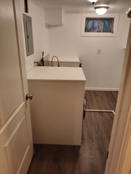 Building Photo - 1360 E 450 S