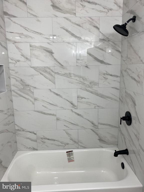 Building Photo - 204 Banbury Terrace