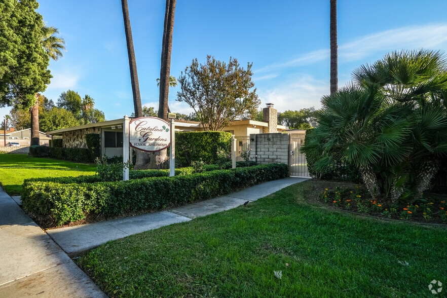 Senior Apartments 62+ Catalina Gardens 45904630 Jurupa Ave Riverside