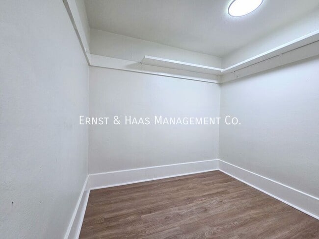 Building Photo - 1027 1/2 E. Ocean Blvd.-