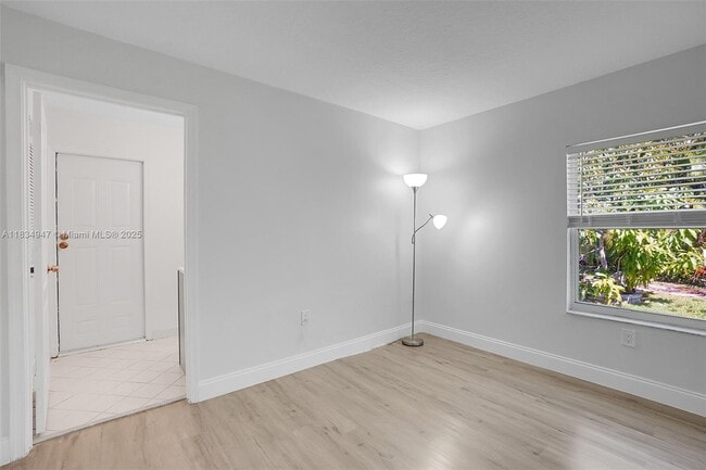 Building Photo - 1574 NW 103rd Terrace