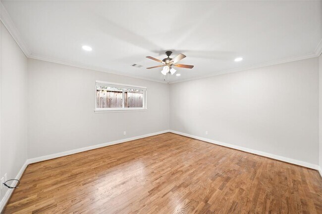 Building Photo - 1810 Droxford Dr