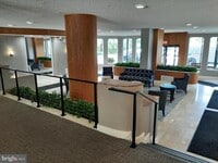 Building Photo - 2500 N Van Dorn St