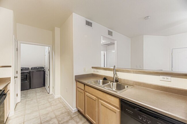 Building Photo - Bright, Updated Condo in Sought-After Skyl...