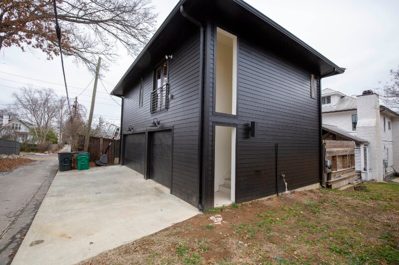 Building Photo - 2213 Belmont Blvd