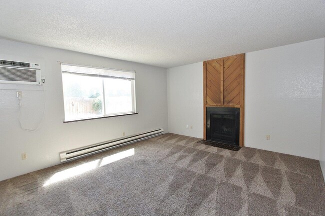 Building Photo - 4833 W Targee St