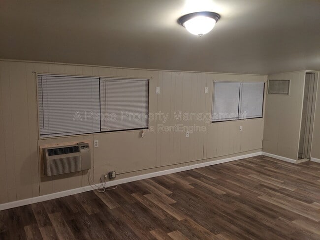 Building Photo - 9215 Outerbelt Ct