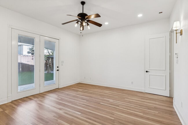 Building Photo - 6931 Belmont Ave