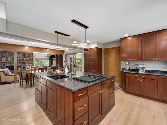 Building Photo - 1412 Ambleside Cir