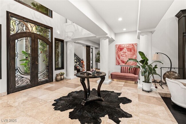 Building Photo - 2057 Troon Dr