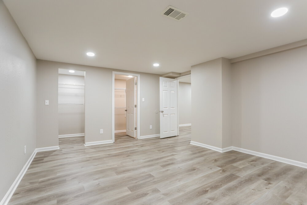 Building Photo - 19690 E Bates Dr