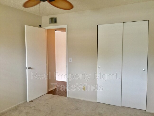 Building Photo - 2256 Spanish Dr