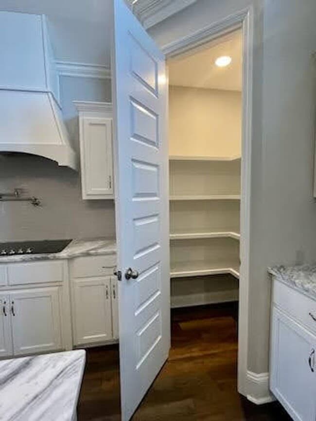 Building Photo - Elegant 4-Bedroom Home with Modern Upgrades, Fenced Yard, and Outdoor Living