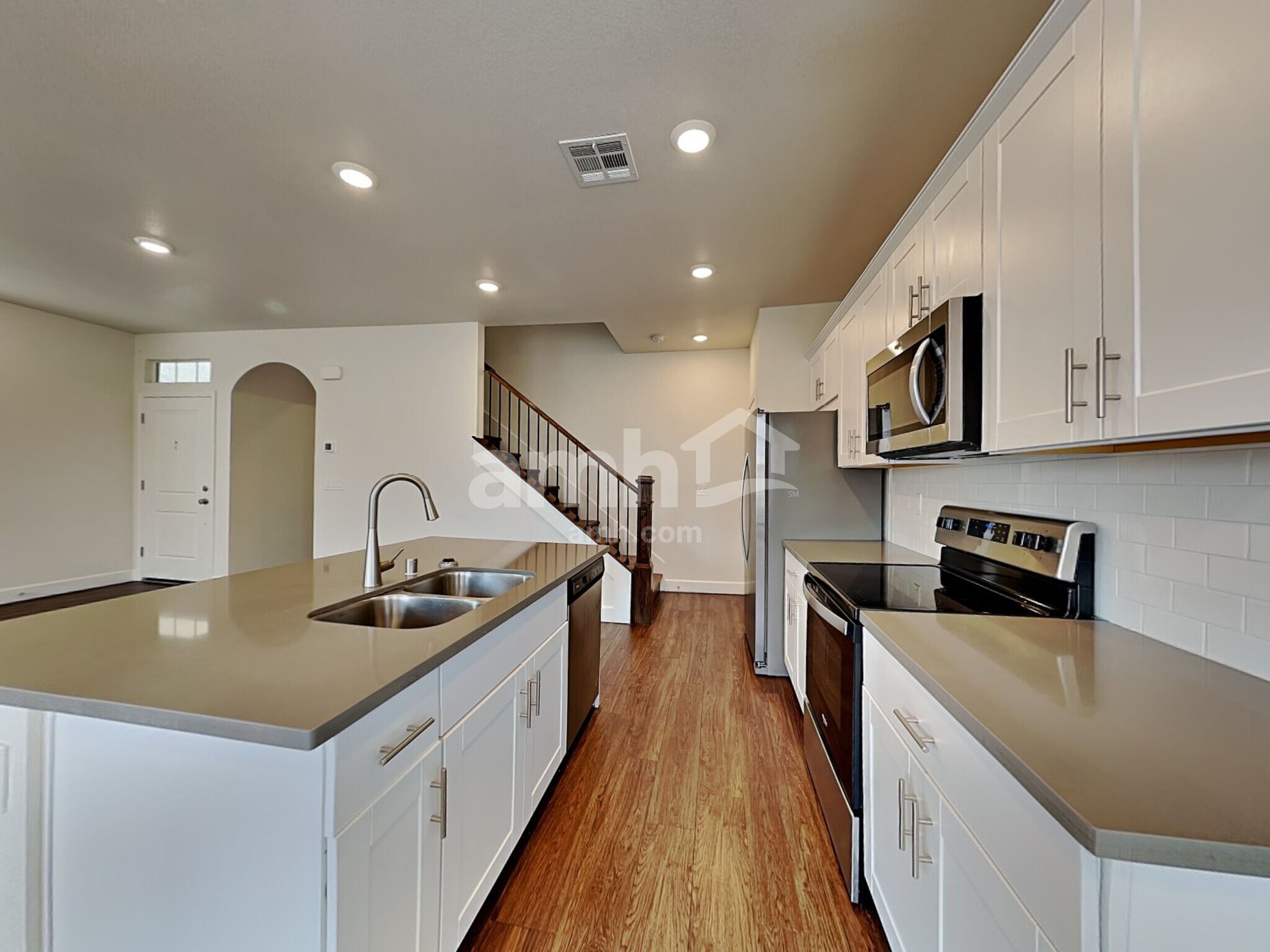 Building Photo - 1713 Viaggio Ave