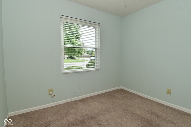Building Photo - 916 Bentgrass Dr
