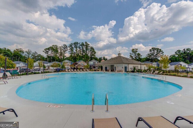 Building Photo - 1325 Lyon Wy Dr