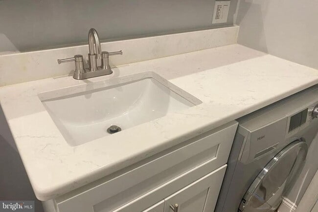 Building Photo - 1616 Spruce St