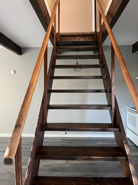 Building Photo - 160 Logan Rd