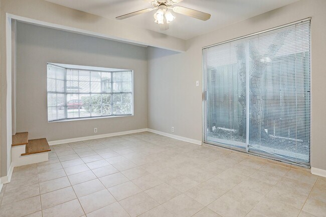 Building Photo - 2520 Shakespeare St