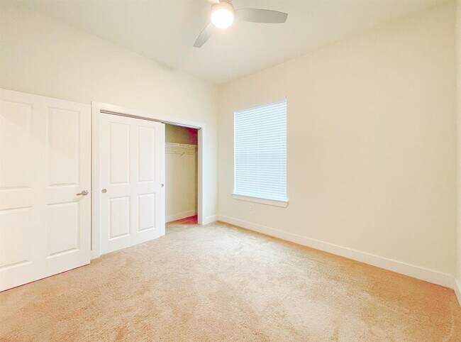 Building Photo - 2400 Louis Henna Blvd