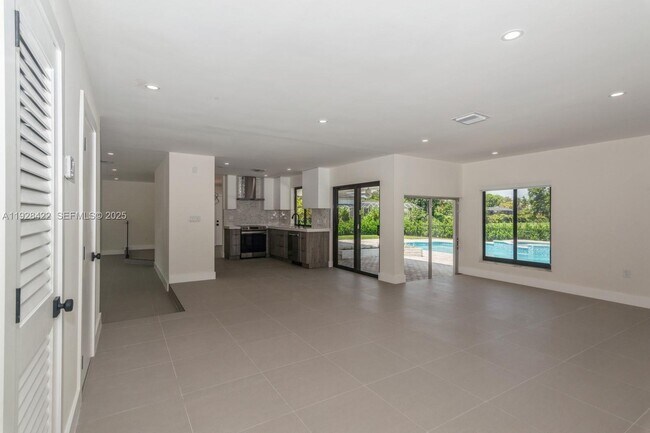 Building Photo - 7001 SW 126th St