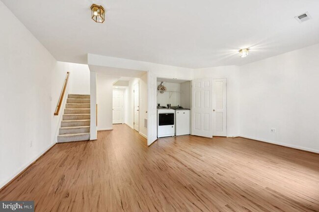 Building Photo - 6310 Cullen Pl