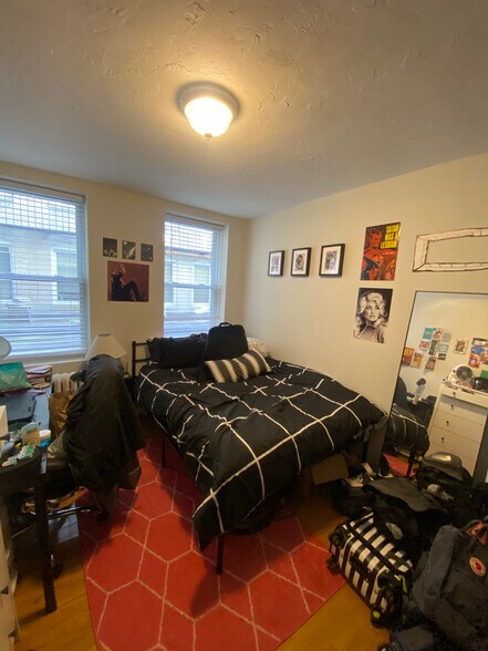 Building Photo - 222 Hanover St