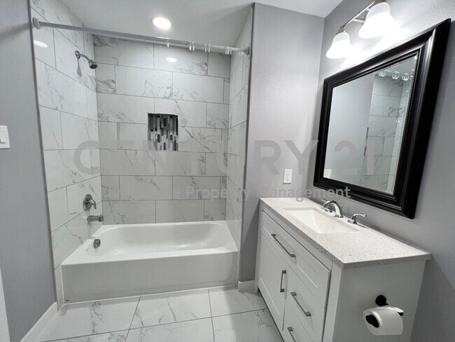 Building Photo - Charming Like New 3/2/1 in Fort Worth For ...