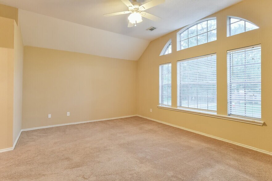 Building Photo - 16821 Kettle Creek Dr