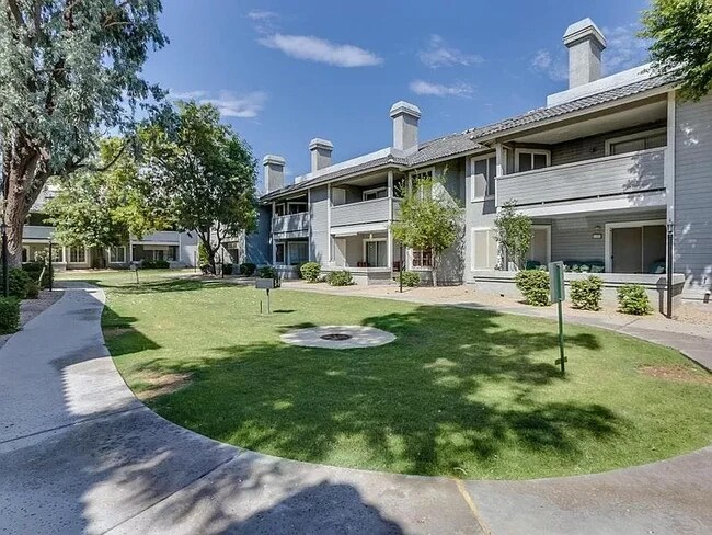 Building Photo - 2910 W Marconi Ave