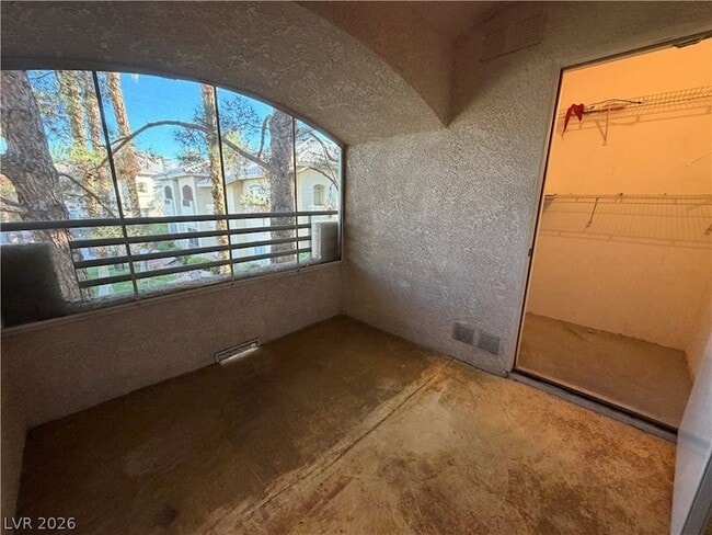 Building Photo - 3320 S Fort Apache Rd