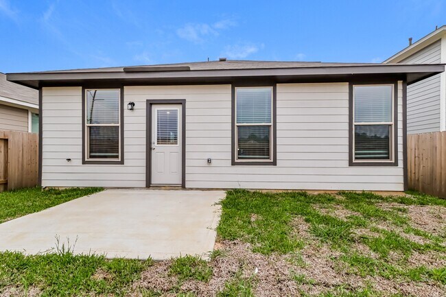 Building Photo - 16750 Rover Ln