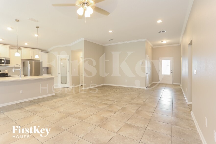 Building Photo - 12413 Jovana Rd