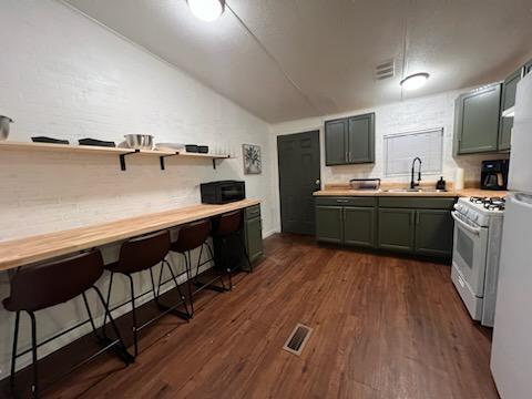 Building Photo - 502 9th St SW