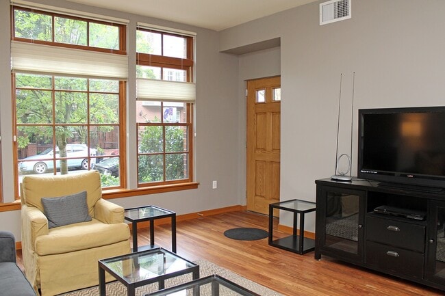 Building Photo - 2335 NW Raleigh St