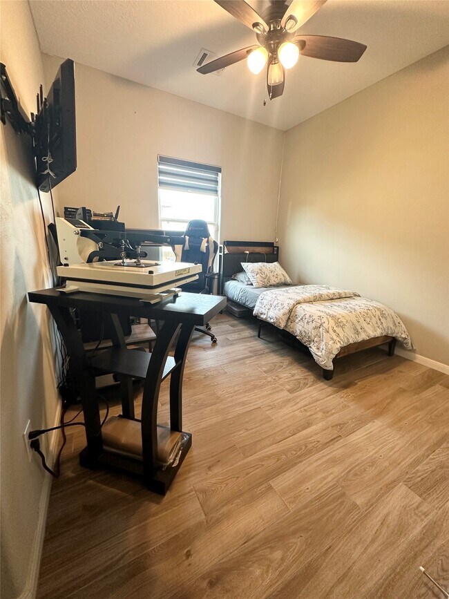 Building Photo - 844 Rd 5109