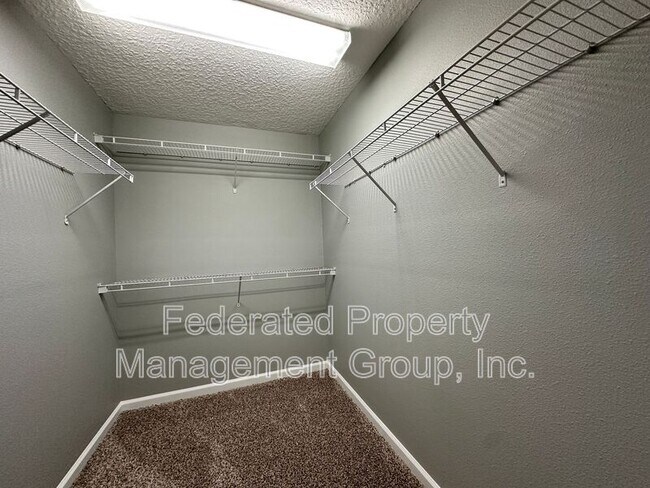 Building Photo - 3730 Creswick Cir