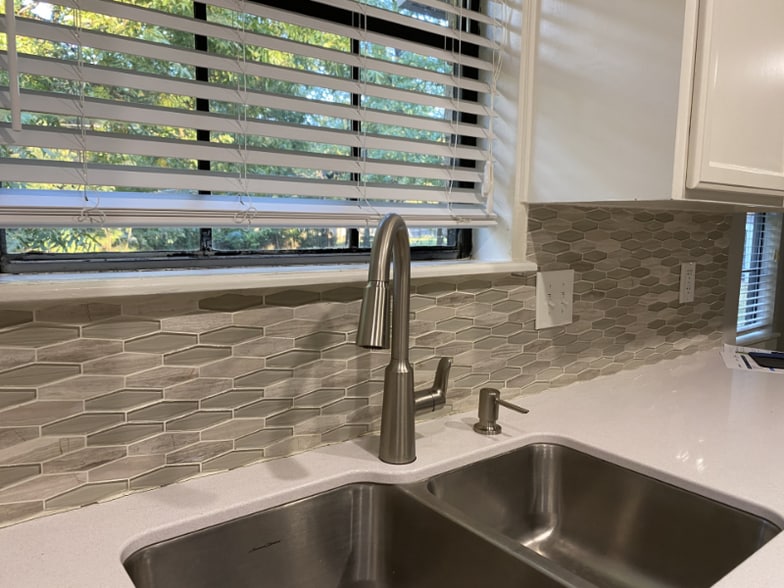 Building Photo - 6408 Belair Dr