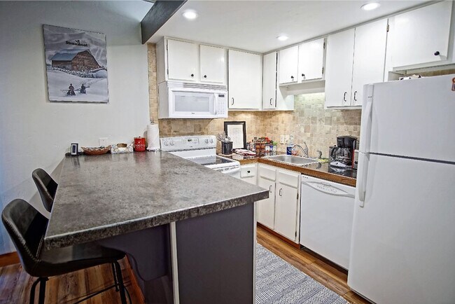 Building Photo - 2315 Storm Meadows Dr