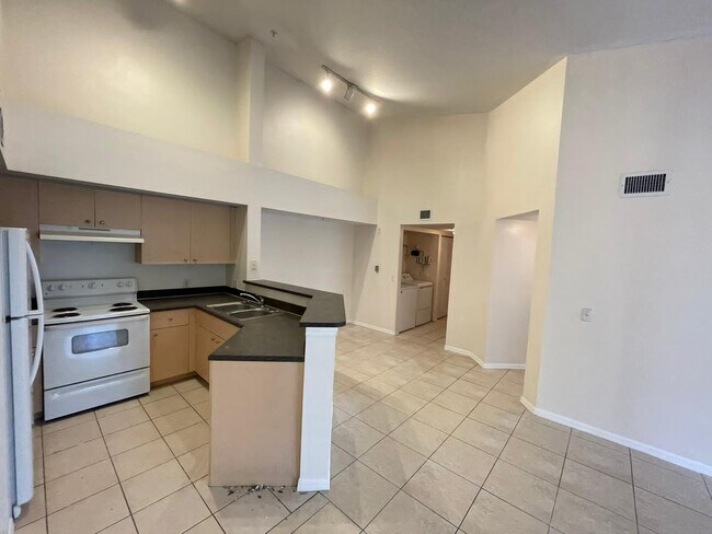 Building Photo - 4211 San Marino Blvd